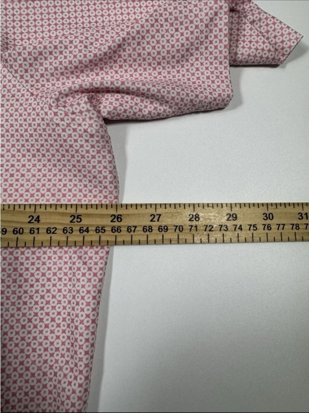 Johnnie-O Polo Shirt XL Pink Geo Print Valero Texas Open Golf Performance - Picture 5 of 8